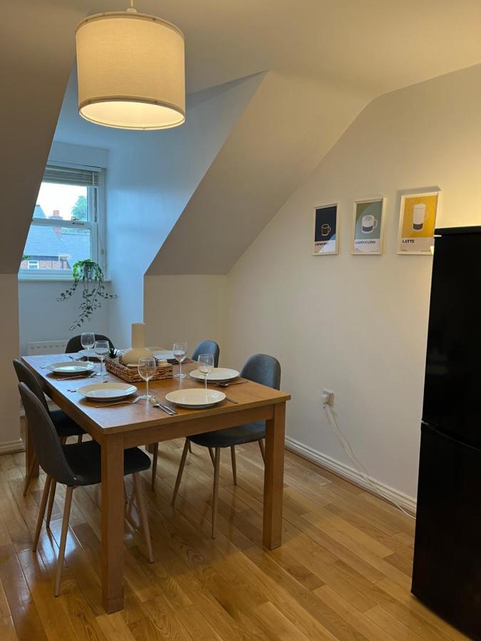 Homely 2 Story Cathedral City Apartment Durham Bagian luar foto