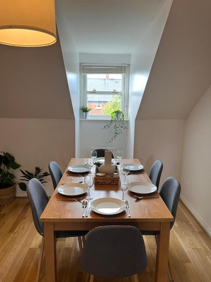 Homely 2 Story Cathedral City Apartment Durham Bagian luar foto