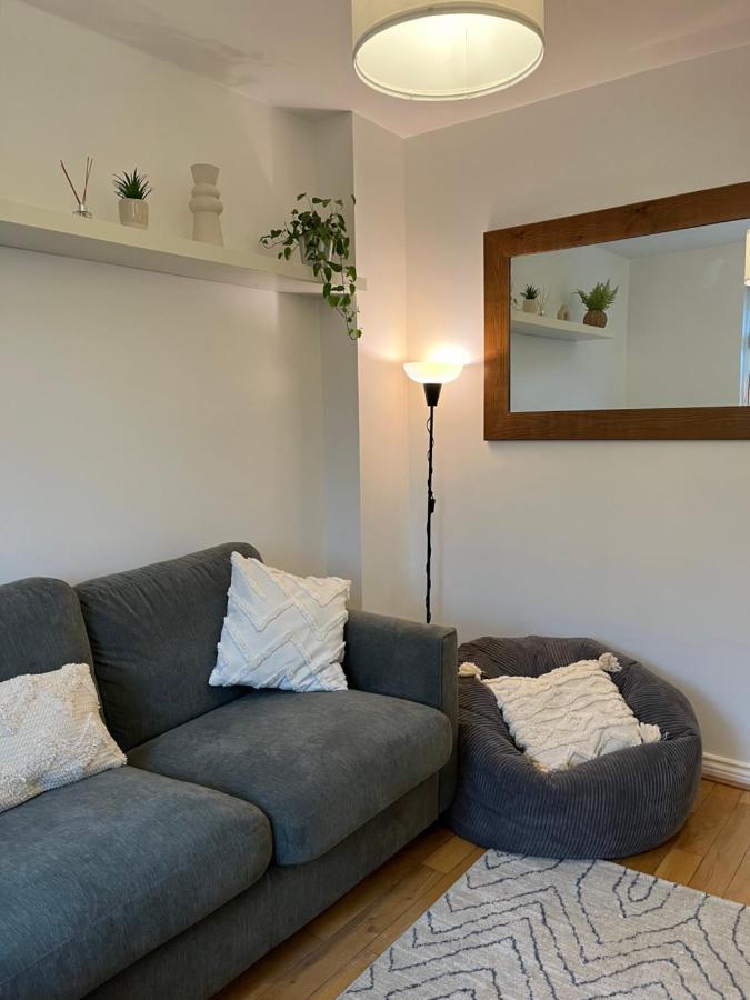 Homely 2 Story Cathedral City Apartment Durham Bagian luar foto