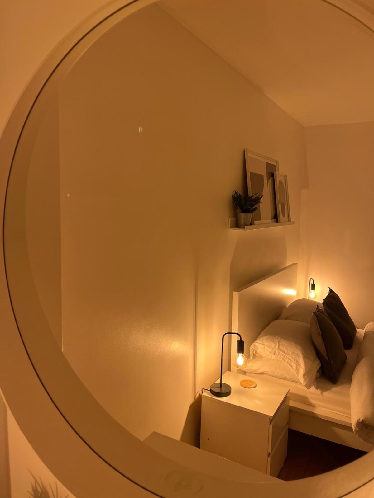 Homely 2 Story Cathedral City Apartment Durham Bagian luar foto