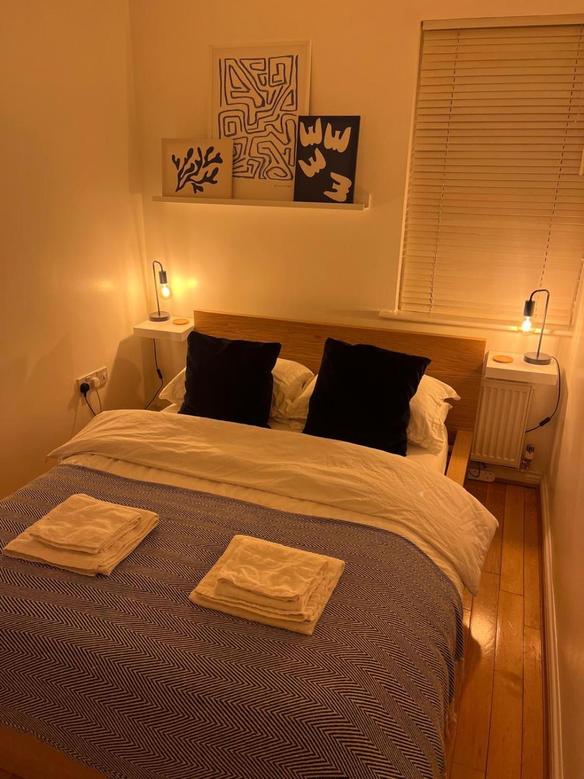 Homely 2 Story Cathedral City Apartment Durham Bagian luar foto